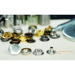 กระดุมแป๊ก 47L ขนาด 15 มิลลิเมตร เนื้อทองเหลือง สีเงิน