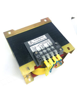 หม้อแปลงไฟฟ้า หม้อแปลงไฟ Electric Transformer Converter INPUT 380VAC OUTPUT 220VAC 5A