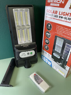 โคมไฟถนนโซล่าเซลล์ แบบขายึดแผงโซล่าเซลล์ในตัว เปิด-ปิด อัตโนมัติ LED STREET LIGHT SOLAR CELL (BEWON) รุ่น BW-SL100W, BW-SL200W, BW-SL300W, BW-SL400W, BW-SL600W, BW-SL800W, BW-SL1000W, BW-SL5000W