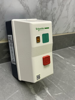 มอเตอร์สตาร์ทเตอร์ บรรจุกล่องชนิดมีโอเวอร์โหลดรีเลย์ / Enclosed Starter (Schneider Electric) / รุ่น LE1-M series