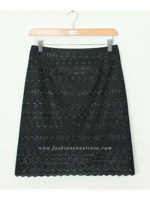 SK-355 กระโปรงทรงเอ ผ้าลูกไม้สีดำ ชายกระโปรงเป็นเชิงลูกไม้