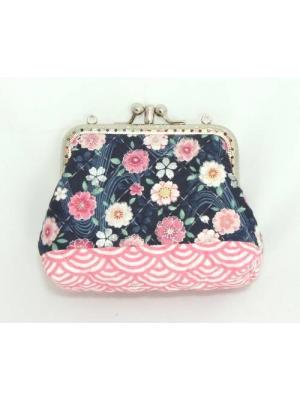 QLT-012 กระเป๋าปิ๊กแป๊กแบบ 2 ช่อง ใส่เหรียญและธนบัตร ผ้าลายดอกไม้กราฟฟิกพื้นน้ำเงิน