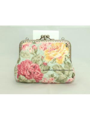 QLT-013 กระเป๋าปิ๊กแป๊กแบบ 2 ช่อง ใส่เหรียญและธนบัตร ผ้าลายดอกกุหลาบดอกใหญ่โทนพาสเทล