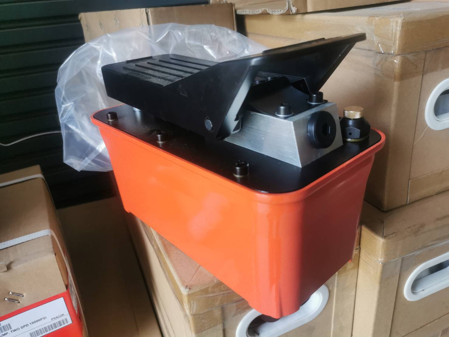 ปั้มไฮดรอลิค(Air Hydraulic Pump)ประเภทลม-ปั๊ม 700bar/10000psi