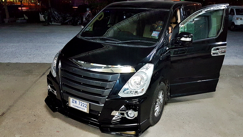 HYUNDAI H-1 DELUXE [ คอนโซลเพดาน + ประตูไฟฟ้า + เบาะ + ชุดแต่ง + ช่วงล่าง ] - ฮพ7222