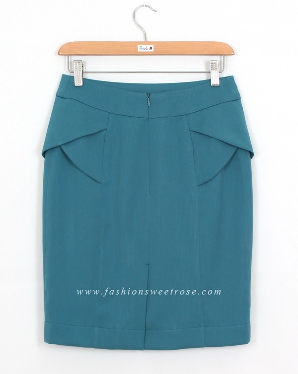 SK-400 กระโปรงทรงสอบ ผ้าโพลีเอสเตอร์สีฟ้า ด้านข้างกระโปรงออกแบบเป็นผ้าสองชิ้นซ้อนกัน