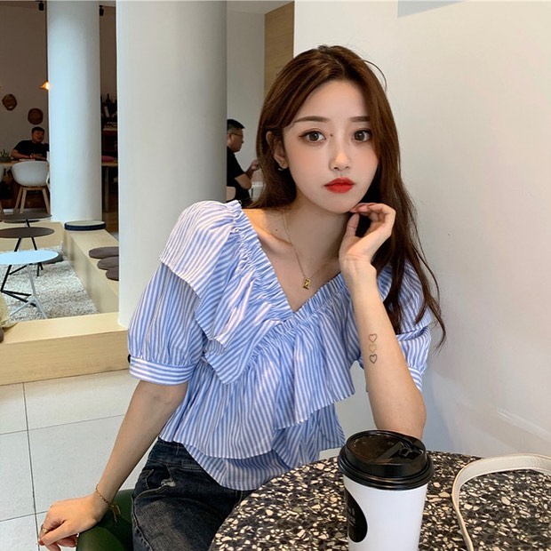 เสื้อปาดไหล่แขนสั้น Kathy blouse