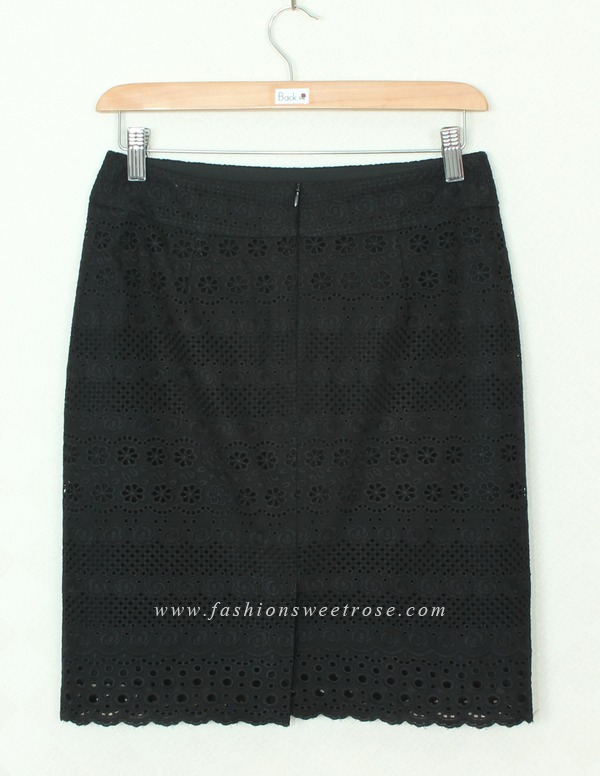 SK-354 กระโปรงแฟชั่น&ทำงาน ทรงสอบ ผ้าลูกไม้คอตต้อนสีดำ ชายกระโปรงเป็นเชิงลูกไม้