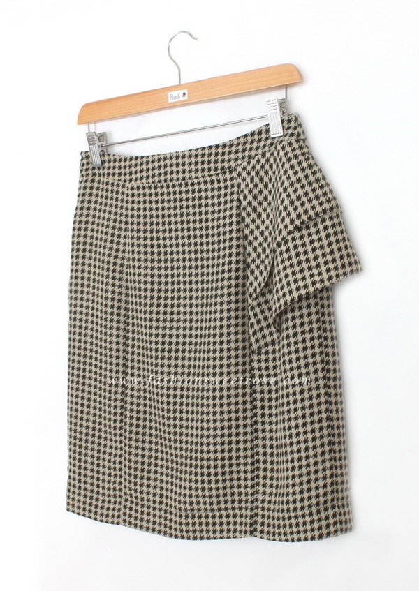 SK-407 กระโปรงแฟชั่น&ทำงาน ทรงสอบ ผ้า High-Twist พิมพ์ลายชิโนริโทนดำ