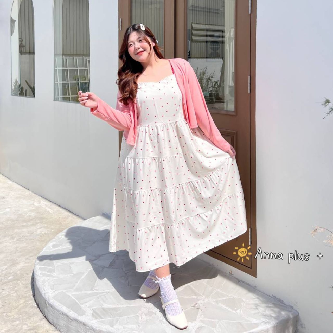 A201 เดรส สาวอวบ สม็อคหลัง มาพร้อมเสื้อคลุมจะรับเฉพาะเดรสอย่างเดียวก็ได้ ขาว ชมพู อกได้ถึง50นิ้ว