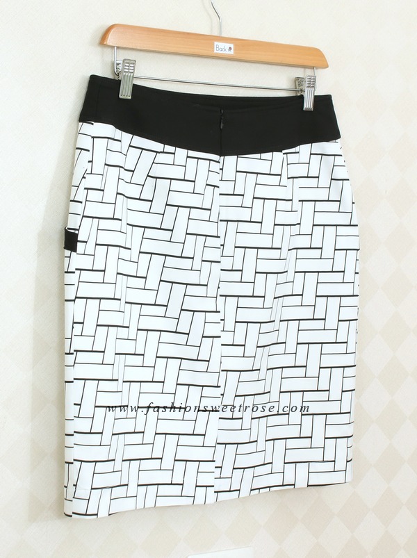 SK-398 กระโปรงแฟชั่น&ทำงาน ทรงสอบ ผ้าคอตต้อนผสมเนื้อสเปนเด็กส์ พิมพ์ลายกราฟฟิกดำ-ขาว