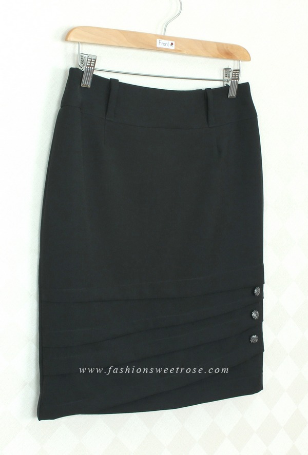 กระโปรงแฟชั่น&ทำงาน กระโปรงทรงสอบ ผ้าสลาฟญี่ปุ่นสีดำ ชายกระโปรงตีเกร็ดแต่งด้วกระดุม / SK-352