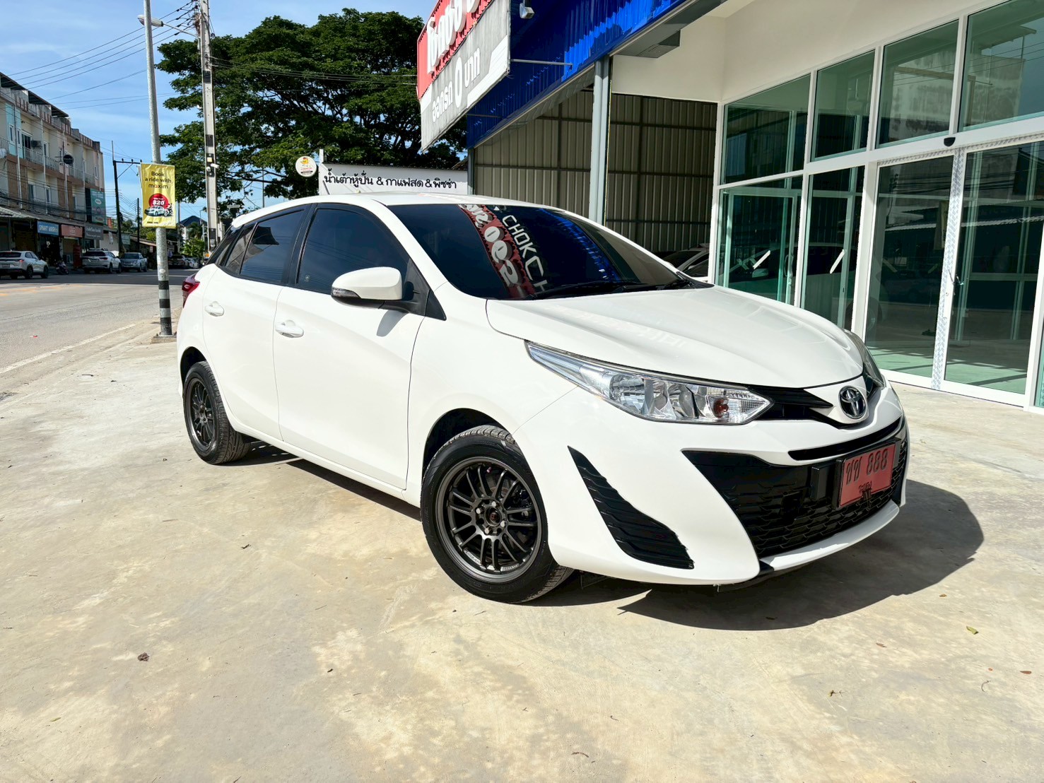 YARIS 2017