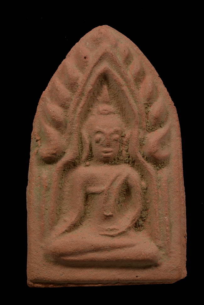 พระขุนแผน พิมพ์พลายเดี่ยว หลวงพ่อมุ่ย วัดดอนไร่ ปี2490 เนื้อดิน สุพรรณ