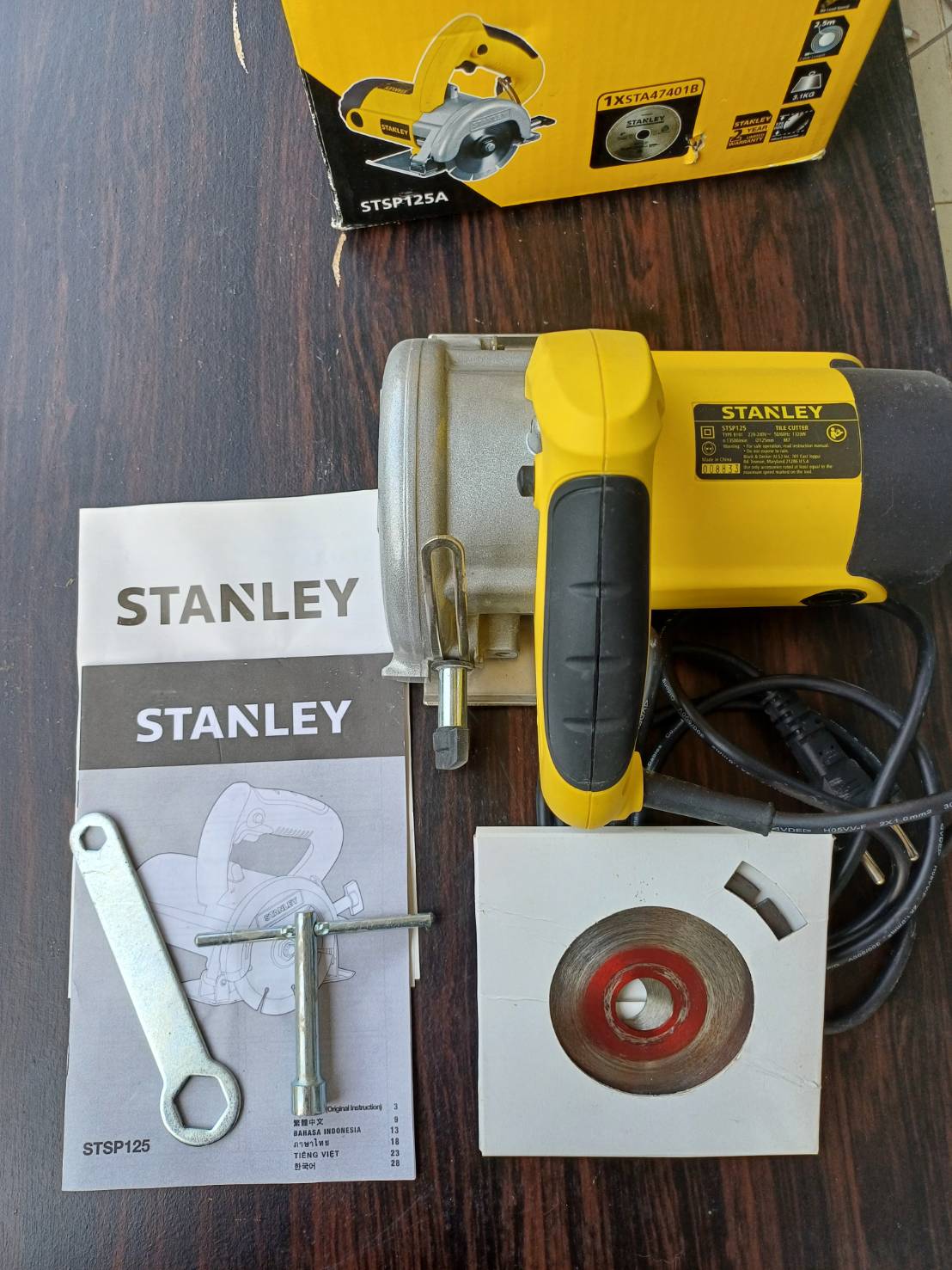 STANLEY เครื่องตัดกระเบื้อง ขนาด 4 นิ้ว (125มม.) STSP125