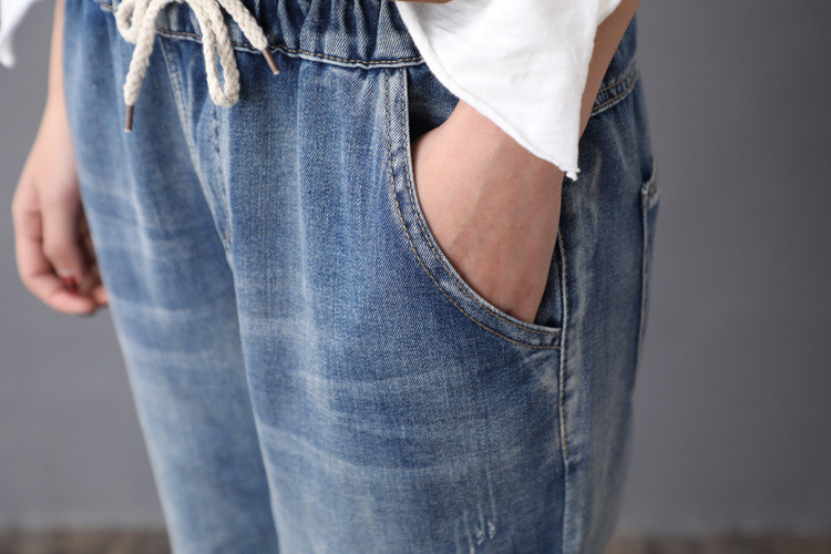 JPNT-005 กางเกงยีนส์ขายาว 5 ส่วน ปักลายดอกไม้ ปลายขาดูเก๋ เอวยางยืด เนื้อผ้านิ่มไม่หนา