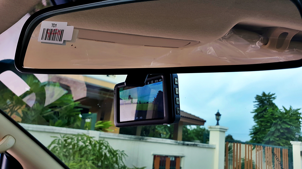 HYUNDAI H-1 ELITE 2018 [ ประตูไฟฟ้า + เบาะ vip + ท้าย 60:40 + คอนโซลทีวี32 นิ้ว ] { น4105 }