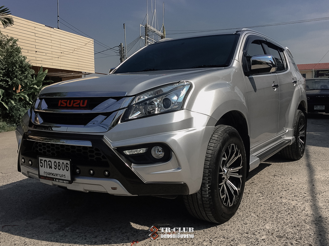 ชุดแต่งสเกิร์ตรอบคัน LUXURY 4x4 MU-X 2012-2016