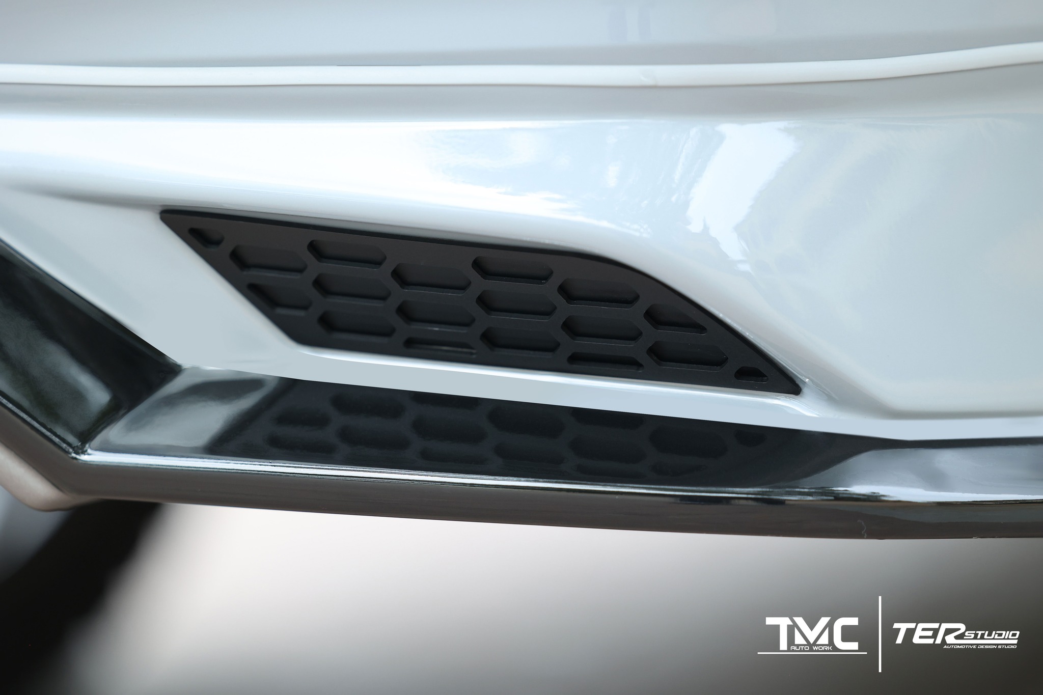 ชุดแต่งสเกิร์ตรอบคัน VAZOOMA-RS ( RS ) MU-X 2025