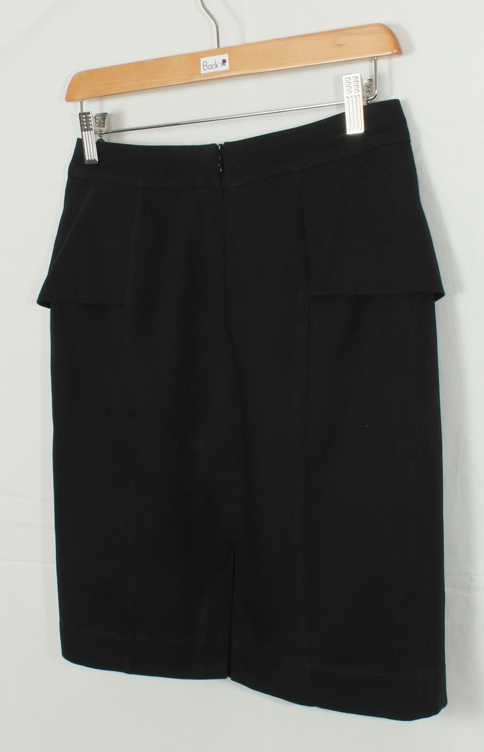 SK-115 กระโปรงแฟชั่น&ทำงาน ทรงสอบ ผ้าคอตตอนญี่ปุ่นสีดำ แต่งระบายด้านหน้ากระโปรง