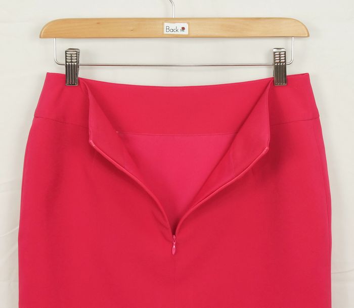 กระโปรงแฟชั่น&ทำงาน กระโปรงทรงสอบ ผ้าไหมอิตาลีสีบานเย็น ชายกระโปรงตีเกร็ดแต่งด้วกระดุม / SK-228