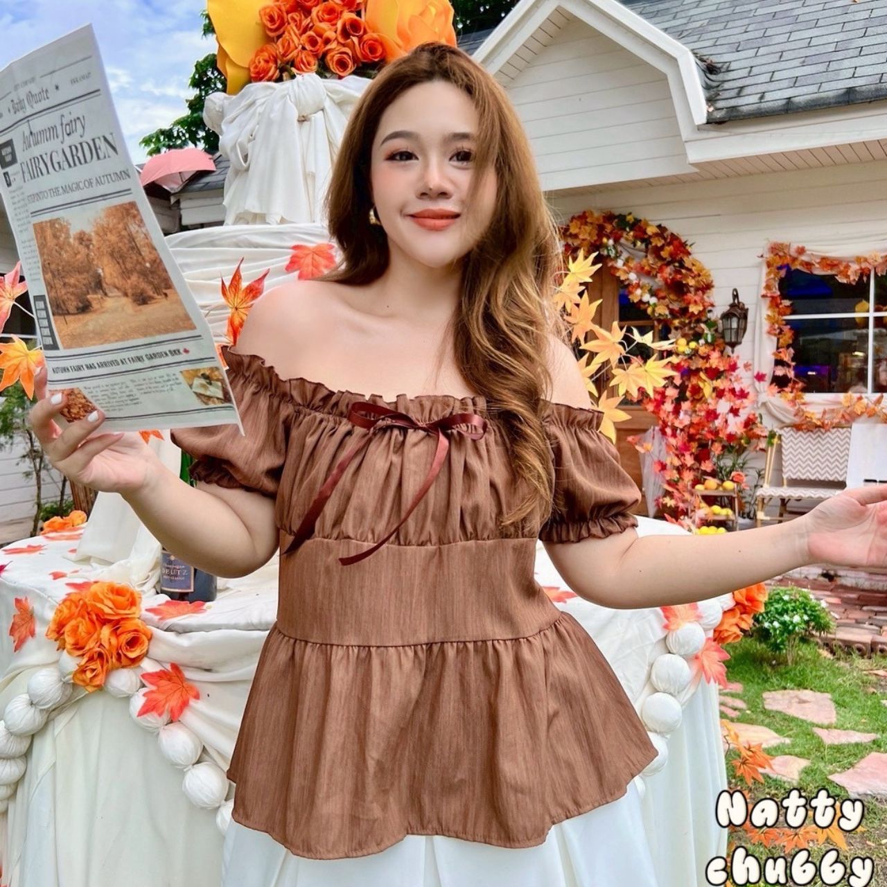 J149 เสื้อสาวอวบ แขนตุ๊กตา หรือจะใส่เปิดไหล่ก็ได้ แต่งผูกโบว์ด้านหน้า ชายระบาย ขาว น้ำตาล อก 40-50 นิ้ว