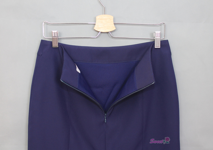 SK-503 กระโปรงทรงสอบ ผ้าเมแกนสีน้ำเงิน