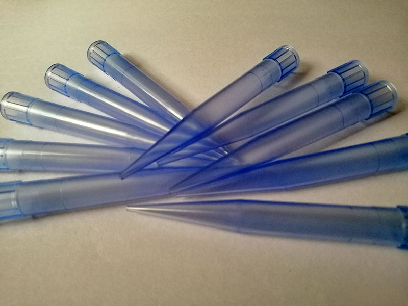 ปิเปตทิปสีฟ้าสำหรับขนาด 1000 ไมโครลิตร