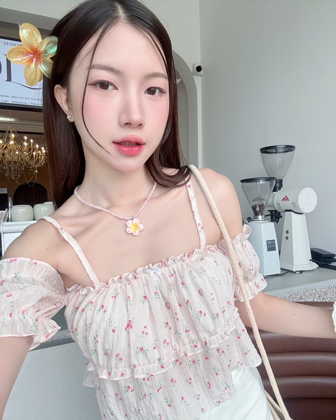 Yuki offshoudle rtop 🥨 เสื้อปาดไหล่สาวเดี่ยว