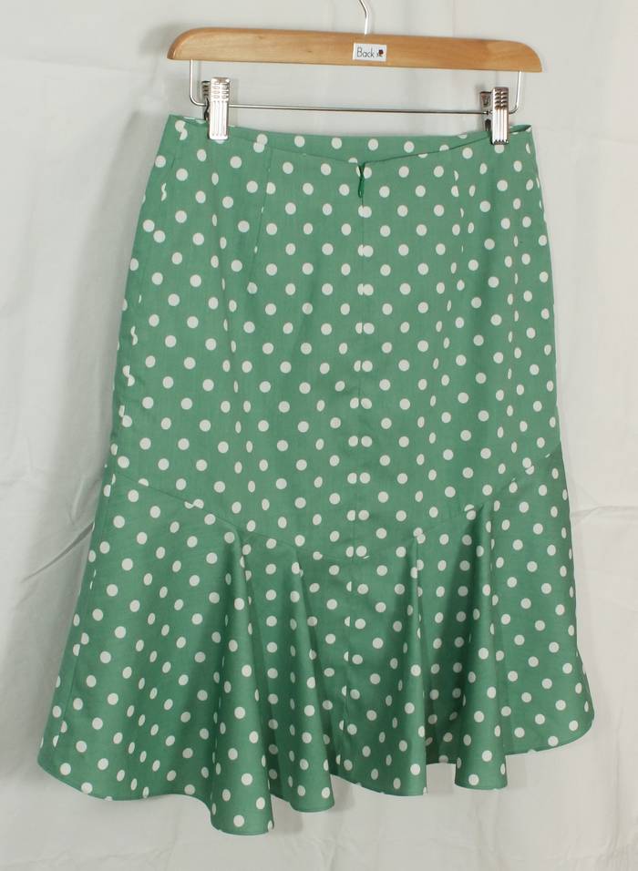 SK-199 กระโปรงแฟชั่น&ทำงาน ทรงย้วย ผ้าคอตต้อนญี่ปุ่นสีเขียว Polka Dot Green