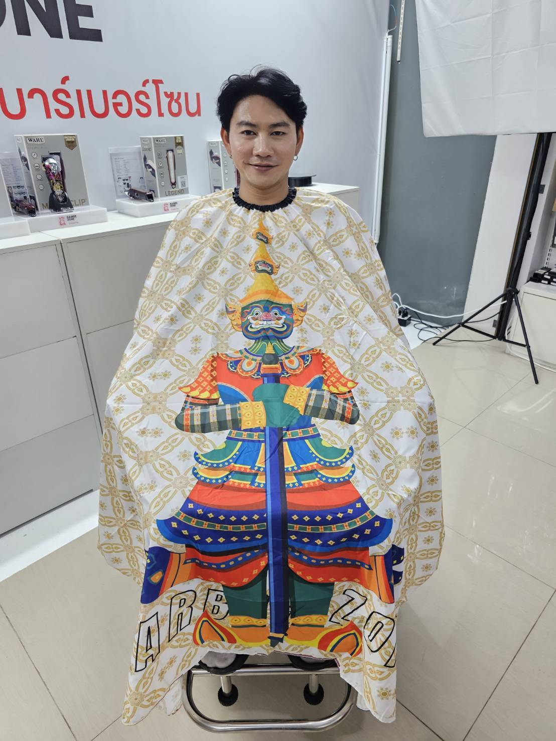 ผ้าคลุมตัดผม Thailand Collection ผืนใหญ่ ขนาด140*160 เซนติเมตร งานพิมพ์ดิจิตอล