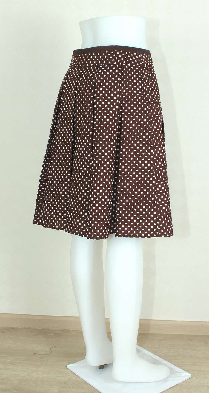 SK-270 กระโปรงแฟชั่น&ทำงาน ทรงบาน ผ้าคอตต้อนญี่ปุ่นพิมพ์จุดขาวพื้นน้ำตาลเข้ม