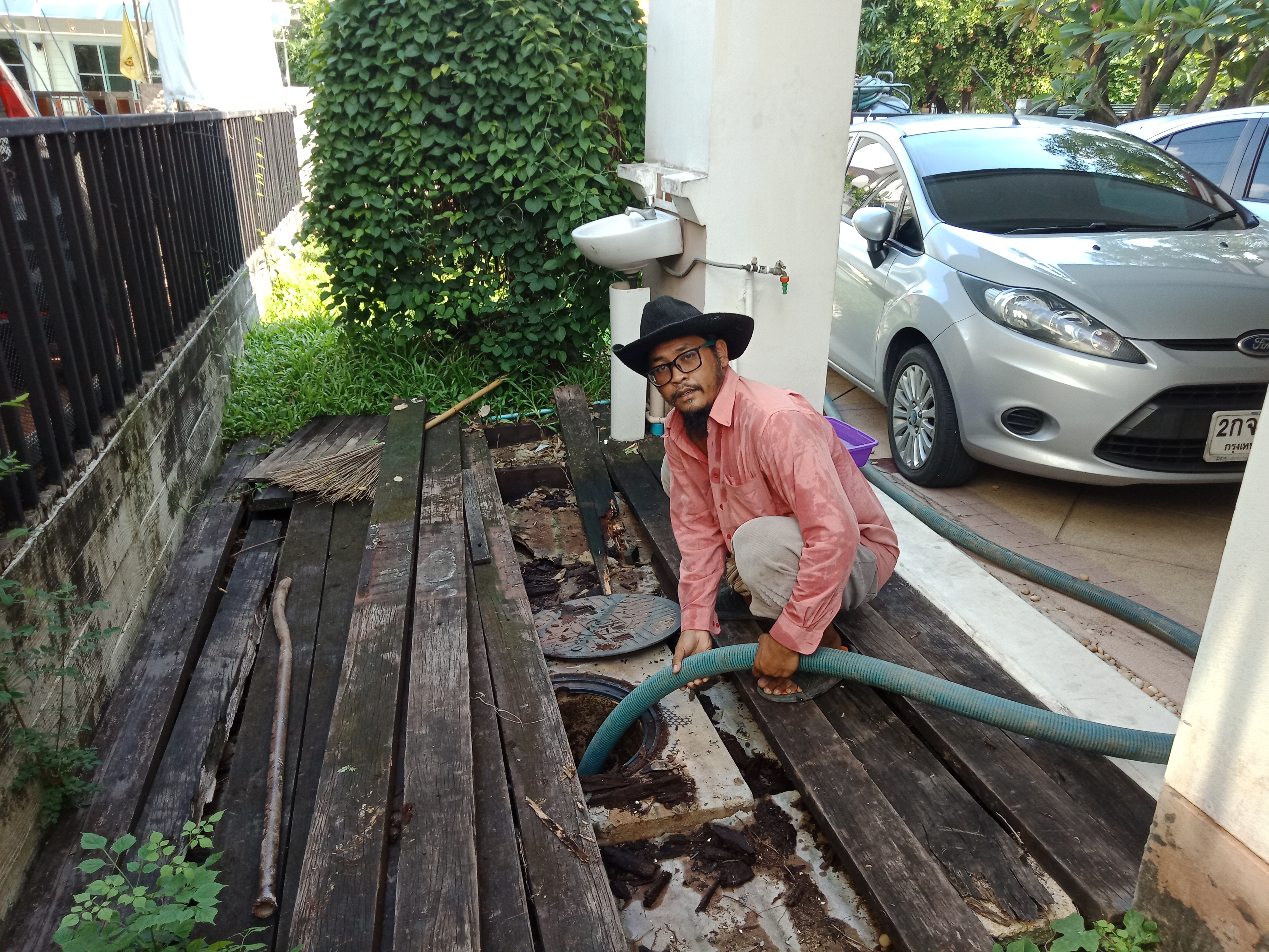 ดูดส้วมบาคอแหลม