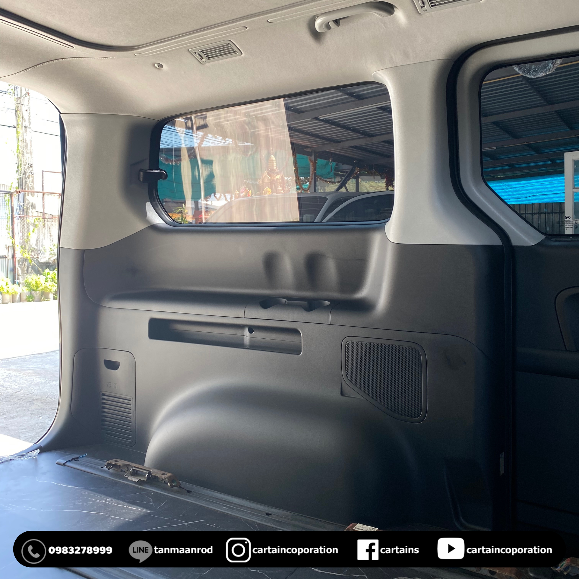 HYUNDAI H-1 ELITE รถฮุนได เฮชวัน ทำสีภายในใหม่จากสีครีม เป็น เทา ดำ ปูพื้นรถลายหินอ่อน หุ้มหลังคา พร้อมแดมป์
