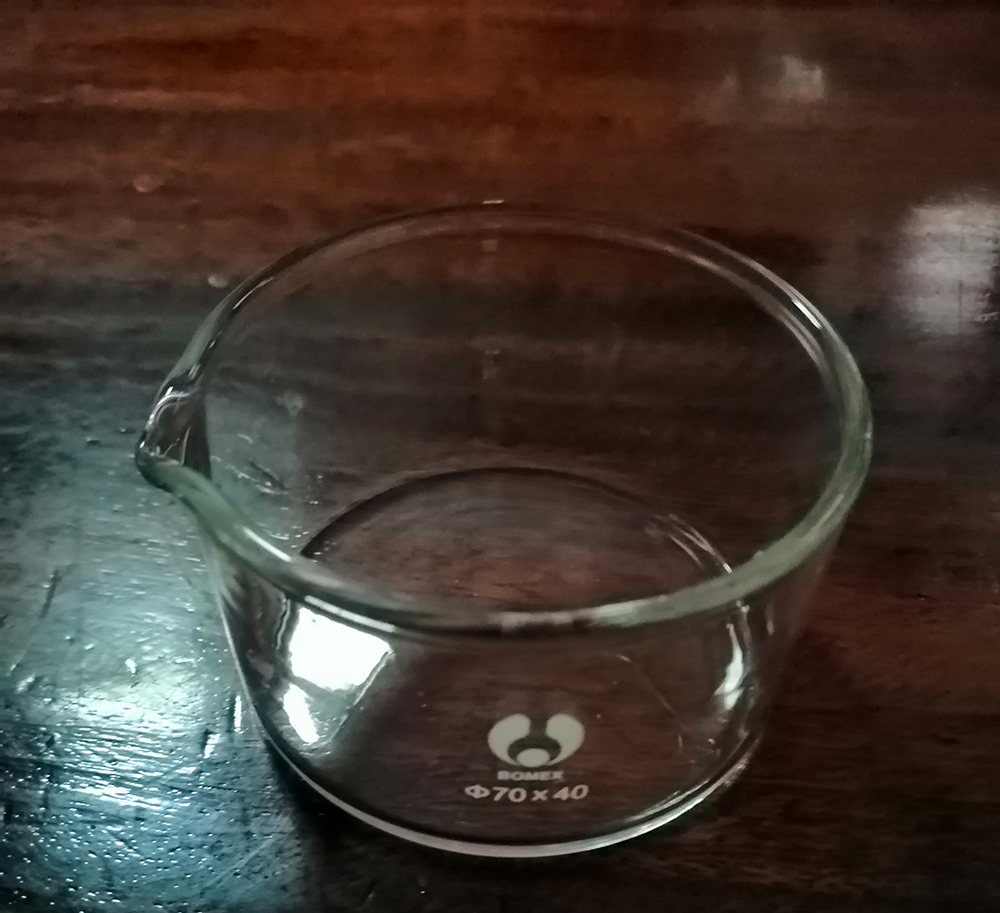 จานแก้วตกผลึกขนาด 70 ml.