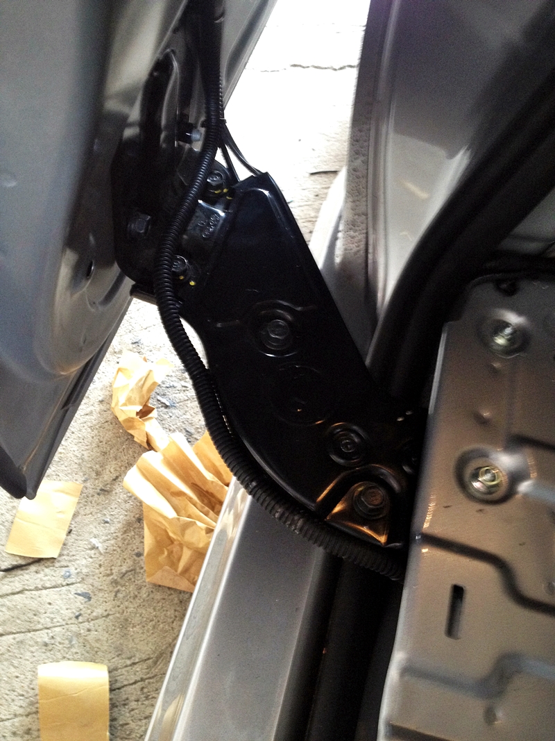 HYUNDAI H-1 TOURING 2016 [ ประตูไฟฟ้า 2 ข้าง + เครื่องเสียง + ชุดแต่งรอบคัน + ผ้าม่าน ] {บ5742}