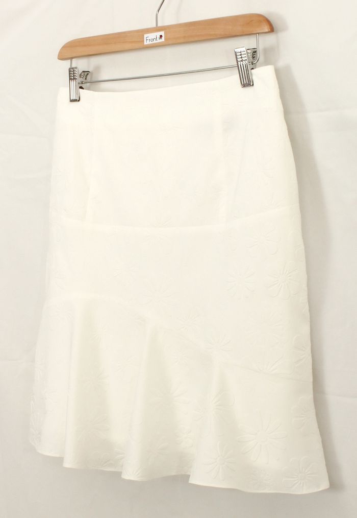 SK-219 กระโปรงแฟชั่น&ทำงาน ทรงย้วย ผ้าไหมอิตาลีพิมพ์นูนลายดอกไม้ สีขาวออฟไวท์