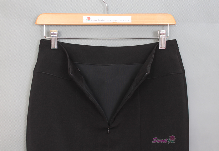 SK-501 กระโปรงทรงสอบ ผ้า Micro สีดำ