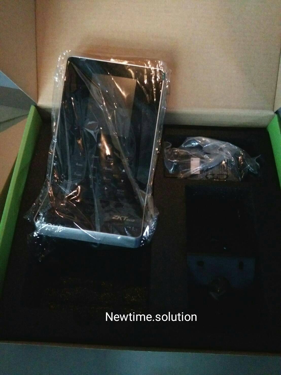 เครื่องสแกนใบหน้า เครื่องสแกนลายนิ้วมือ ZKteco MB660