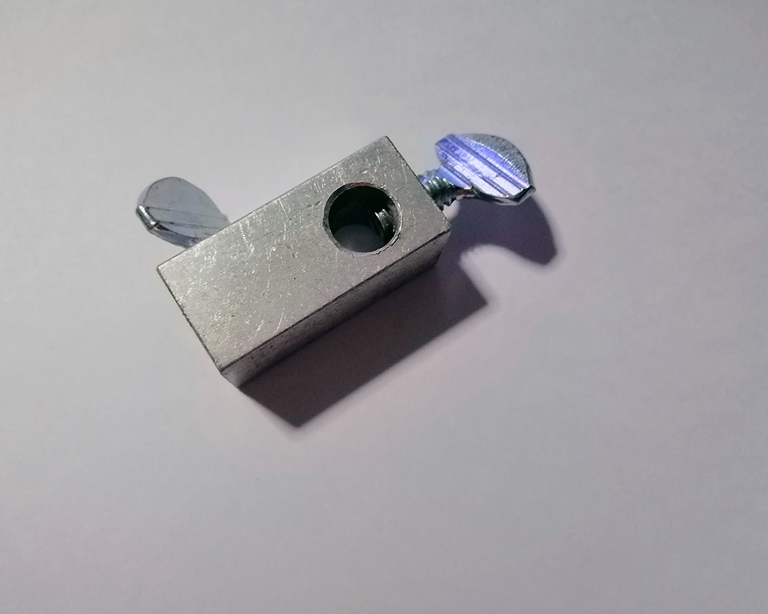 ข้อต่อแคล้มสำหรับยึดกับขาตั้ง