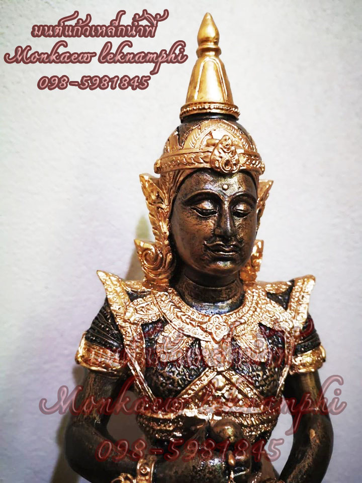 ท้าวเวสสุวรรณหน้าเทพแร่เหล็กน้ำพี้ ฐาน 5 นิ้ว สูง 12 นิ้ว