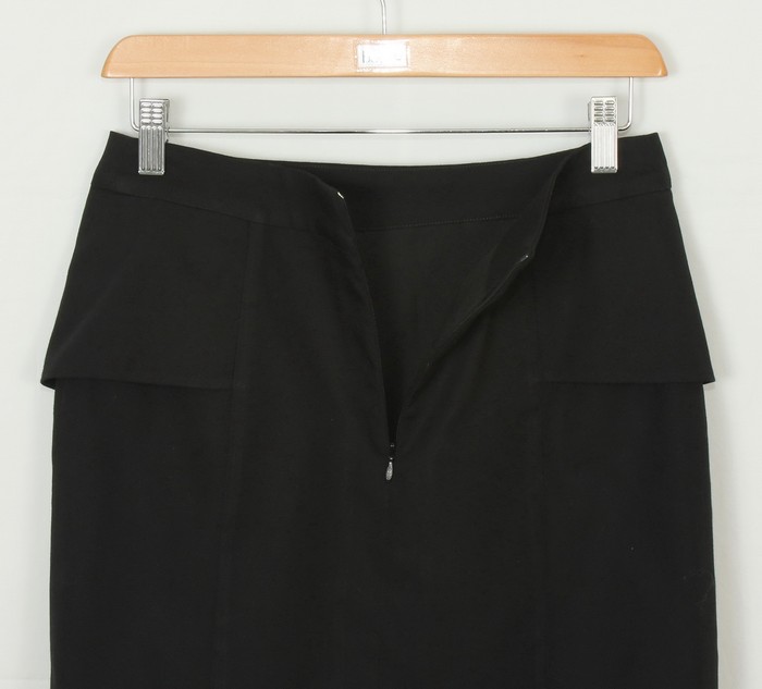 SK-115 กระโปรงแฟชั่น&ทำงาน ทรงสอบ ผ้าคอตตอนญี่ปุ่นสีดำ แต่งระบายด้านหน้ากระโปรง