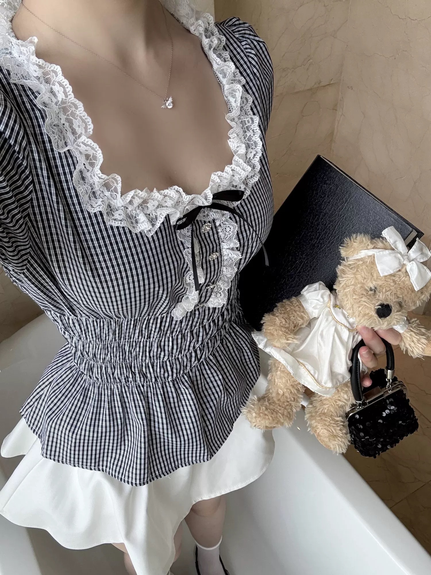 Chunya smock top เสื้อครอปสม็อคเอวแขนสั้น