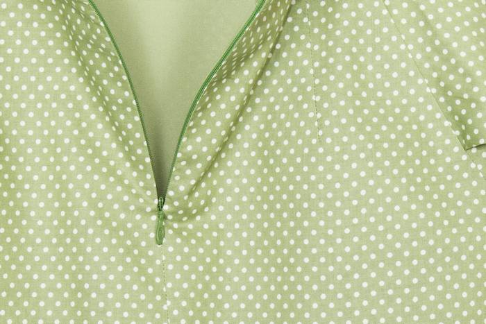 SK-204 กระโปรงแฟชั่น&ทำงาน ทรงสอบ ผ้าคอตต้อนญี่ปุ่นสีเขียวพาสเทล ด้านหน้ากระโปรงจับจีบระบาย