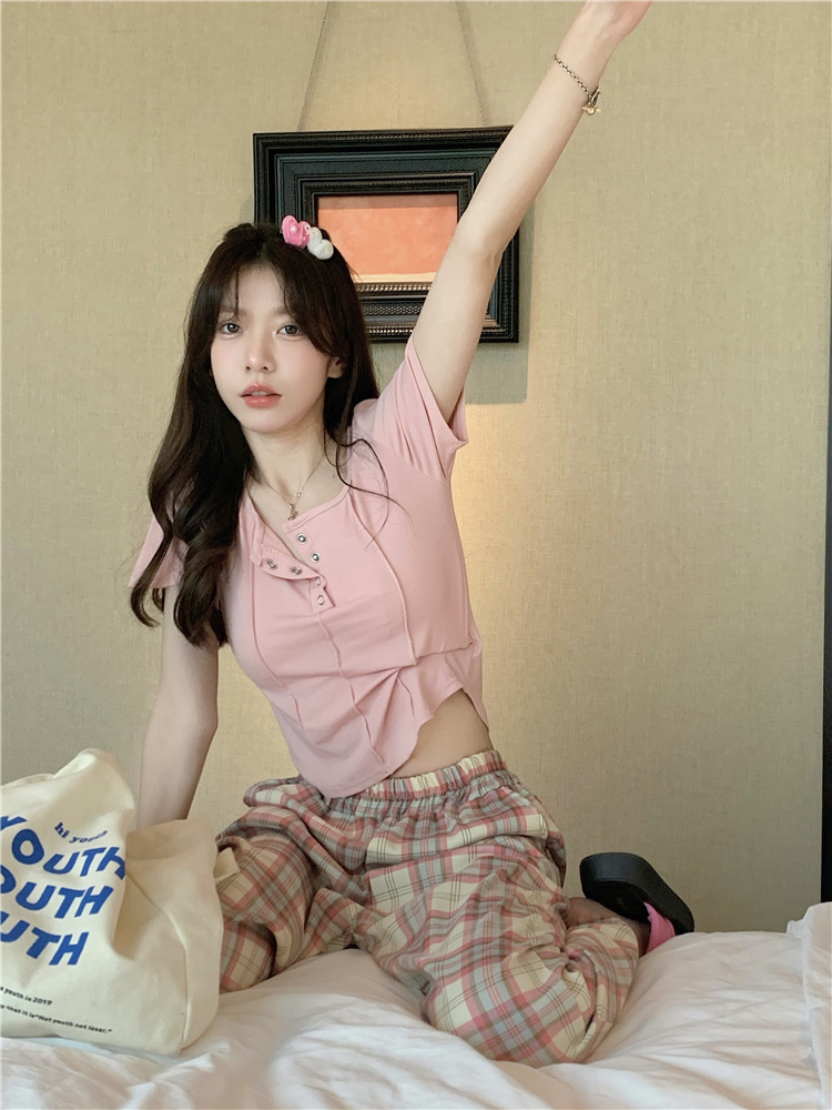 Kumi button tee เสื้อครอปกระดุมหน้า