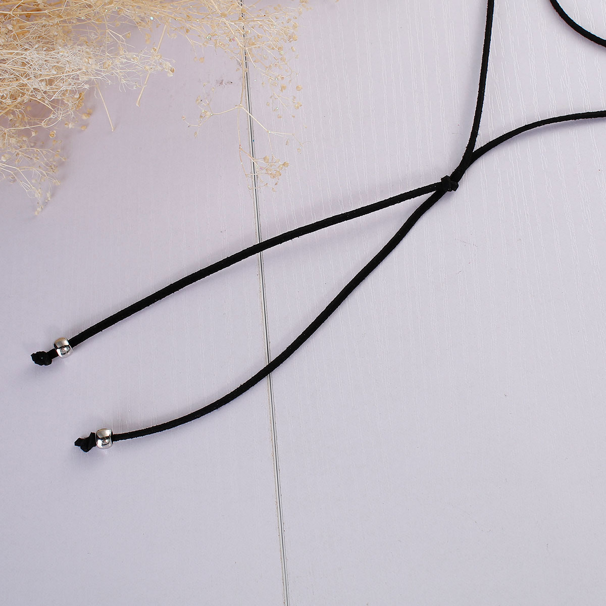 สร้อยคอ Choker แฟชั่นหนังชามุดสองชั้น แบบยาว มีข้อความ made with love รอบคอ ยาว 32.5 ซม. 1 เส้น