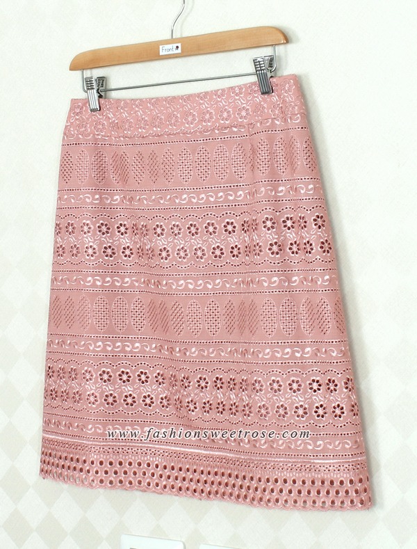 SK-329 กระโปรงทรงเอ ผ้าลูกไม้สี Peach ชายกระโปรงเป็นเชิงลูกไม้