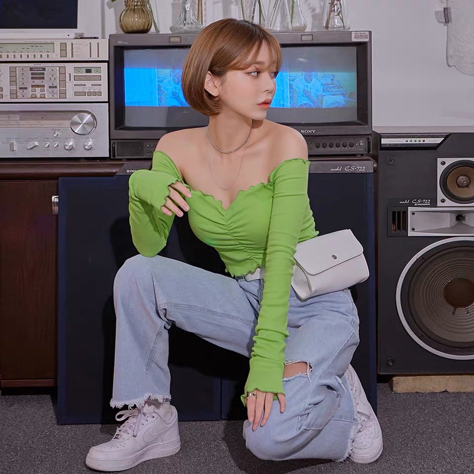 เสื้อครอปปาดไหล่ CHICC mini crop