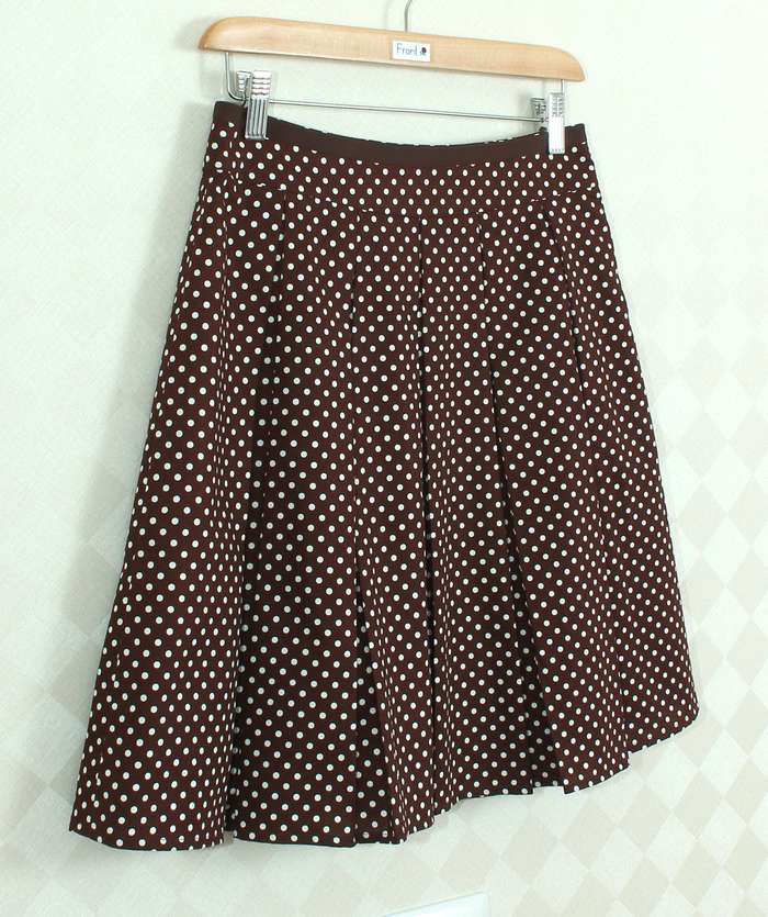 SK-270 กระโปรงแฟชั่น&ทำงาน ทรงบาน ผ้าคอตต้อนญี่ปุ่นพิมพ์จุดขาวพื้นน้ำตาลเข้ม