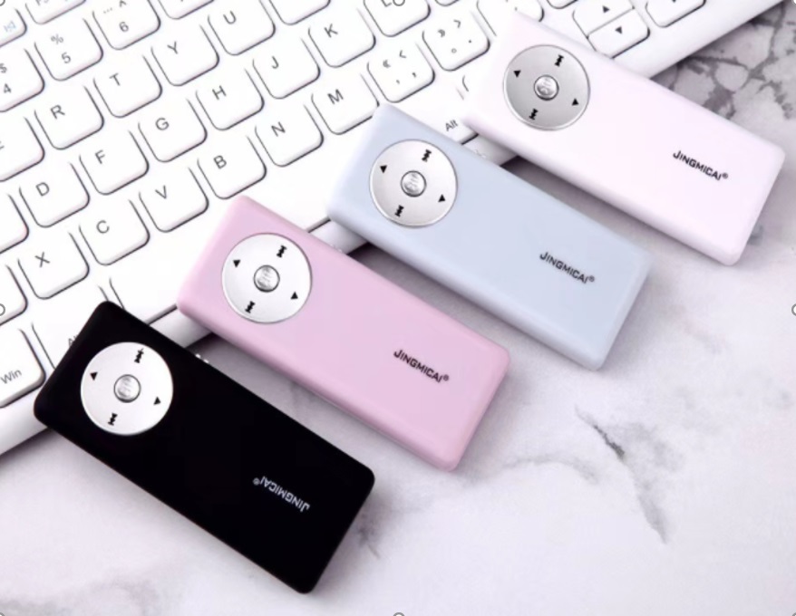 เครื่องเล่น MP3 รุ่น Stick with speaker มีลำโพงในตัว แถมฟรี!! เมมโมรี่การ์ดจุได้กว่า 50 เพลง + หูฟัง + สายชาร์จ ครบเซ็ต